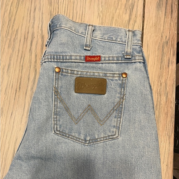 Wrangler | Cowboy Cut Slim-fit Woman’s Jeans - Picture 2 of 4